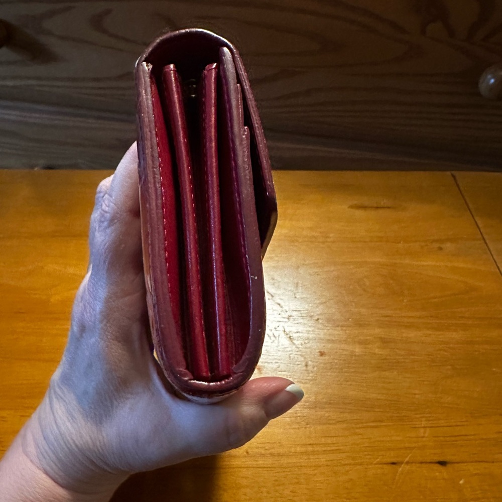 Louis Vuitton Red Vernis Leather Sarah Wallet - Picture 10 of 12